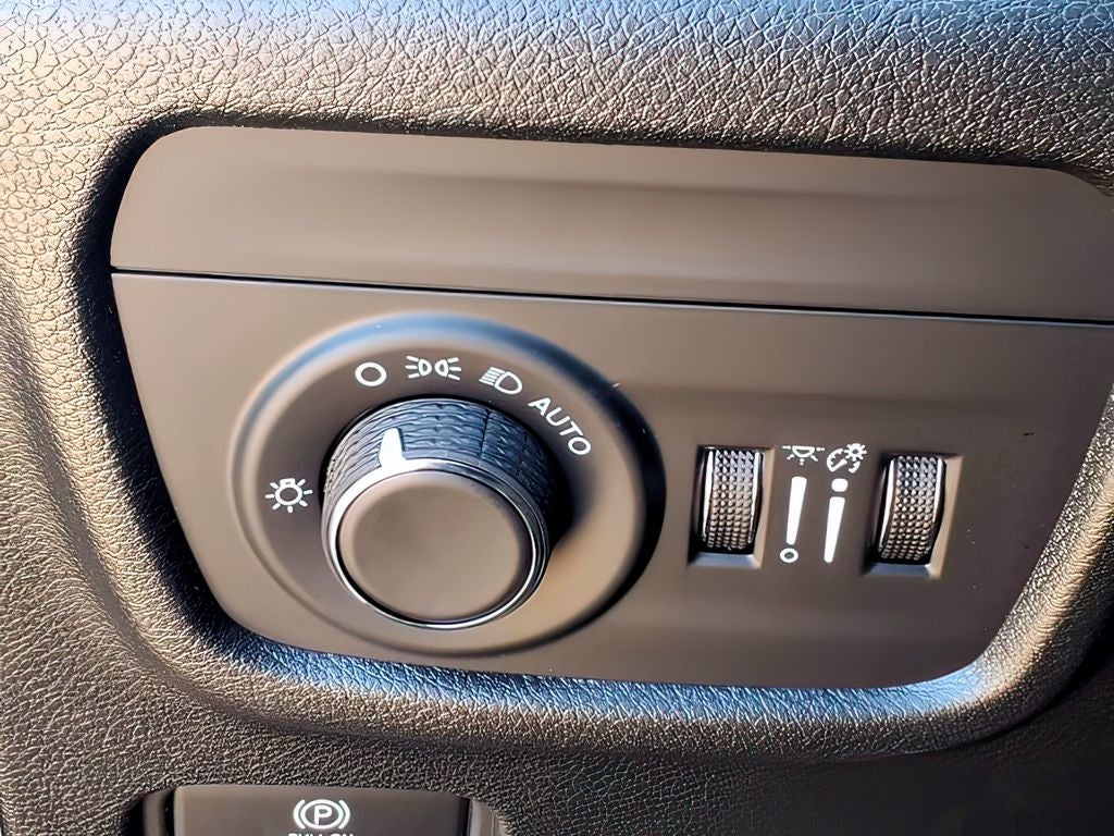 2026 Jeep Grand Cherokee GRAND CHEROKEE LAREDO 4X2