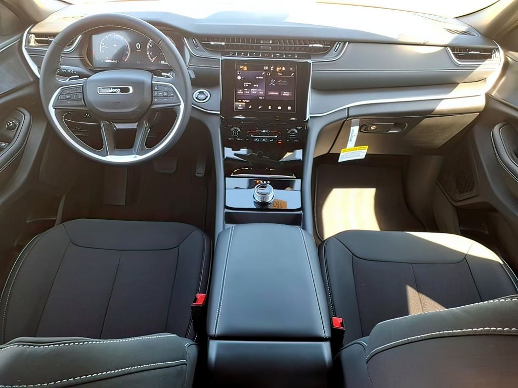 2026 Jeep Grand Cherokee GRAND CHEROKEE LAREDO 4X2