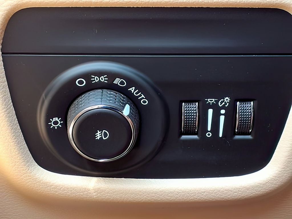 2026 Jeep Grand Cherokee GRAND CHEROKEE L LIMITED 4X2