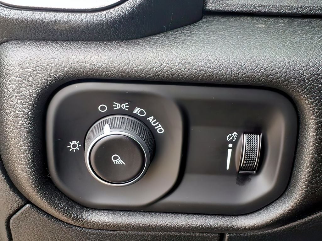 2026 RAM Ram 1500 RAM 1500 TRADESMAN QUAD CAB 4X2 6'4' BOX