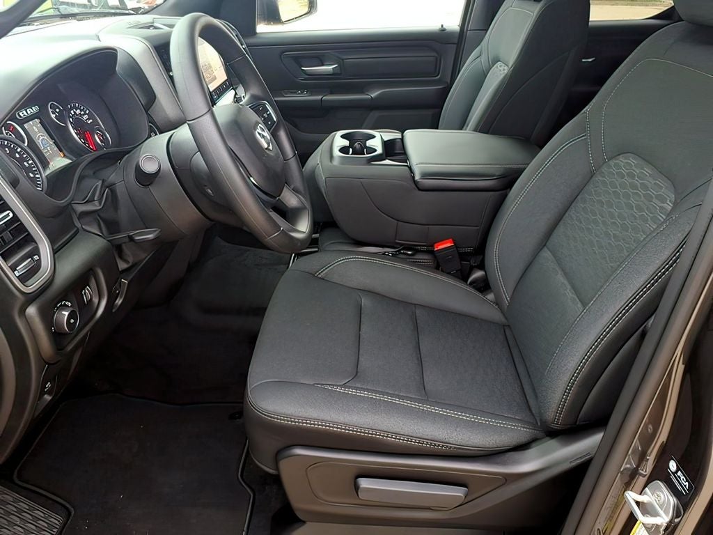 2026 RAM Ram 1500 RAM 1500 TRADESMAN QUAD CAB 4X2 6'4' BOX