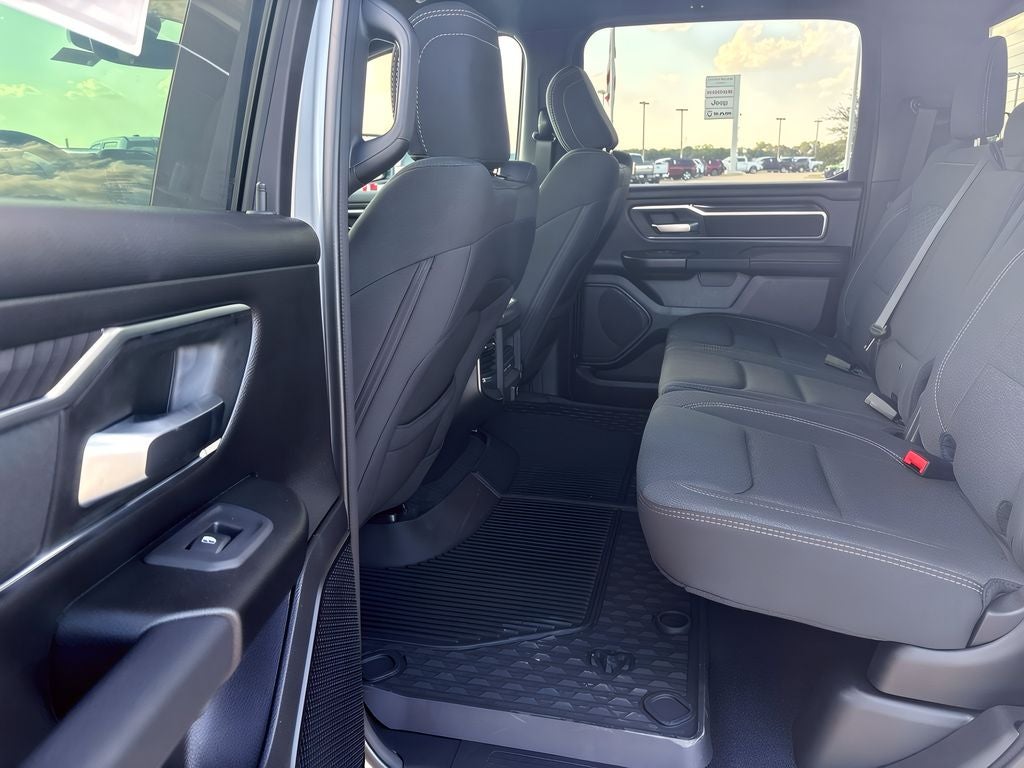 2027 RAM Ram 1500 RAM 1500 LONE STAR CREW CAB 4X4 5'7' BOX