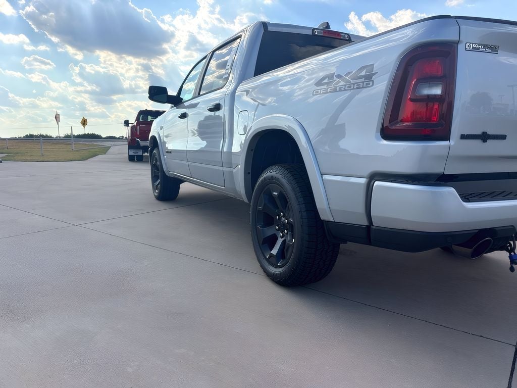 2027 RAM Ram 1500 RAM 1500 LONE STAR CREW CAB 4X4 5'7' BOX