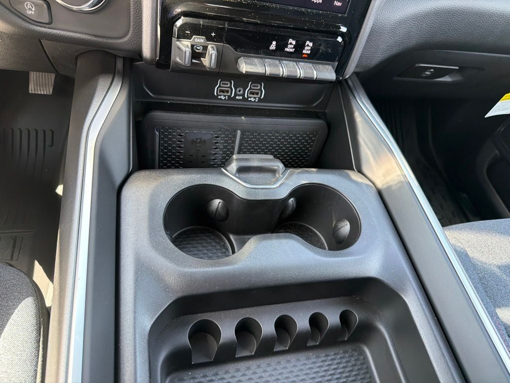 2026 RAM 1500 RAM 1500 LONE STAR CREW CAB 4X4 5'7' BOX