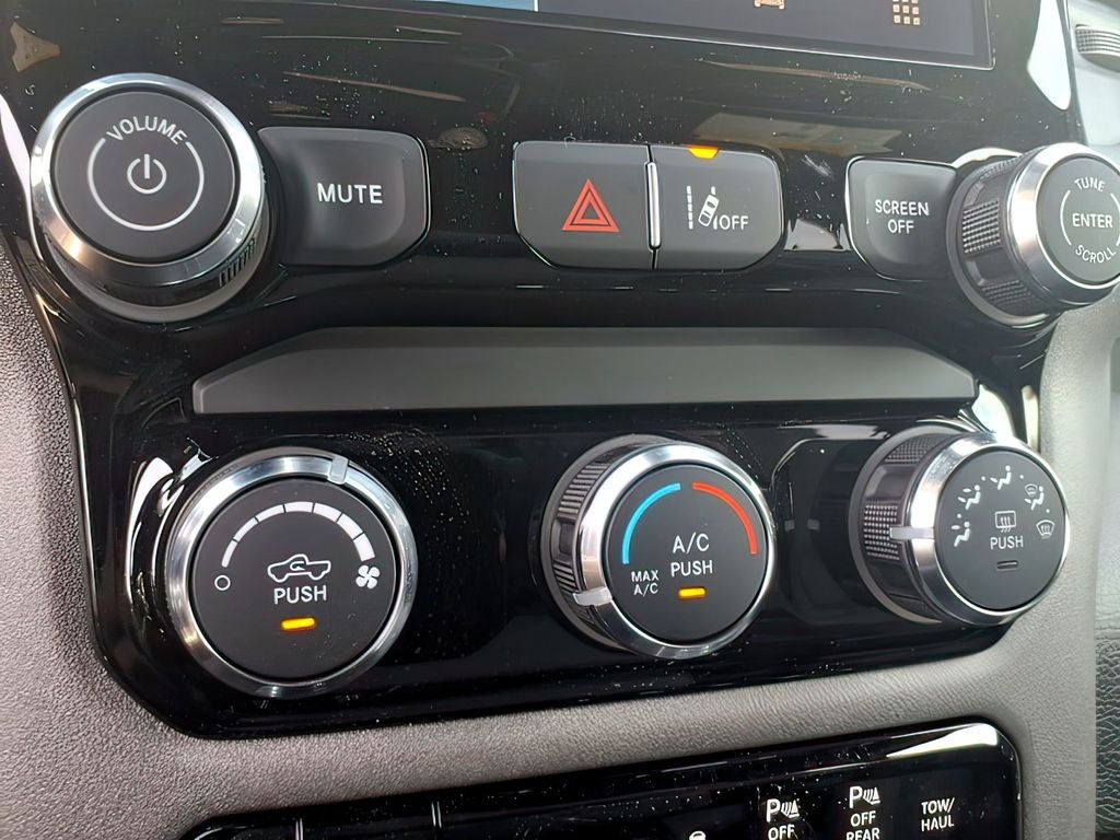 2026 RAM Ram 1500 RAM 1500 LONE STAR CREW CAB 4X4 5'7' BOX