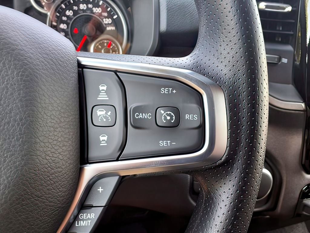 2026 RAM 1500 RAM 1500 TRADESMAN CREW CAB 4X4 5'7' BOX