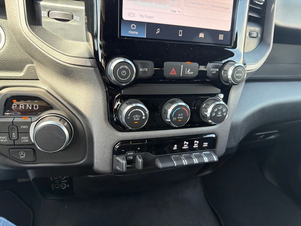 2026 RAM 1500 RAM 1500 TRADESMAN CREW CAB 4X4 5'7' BOX