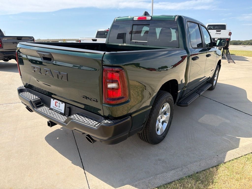 2026 RAM 1500 RAM 1500 TRADESMAN CREW CAB 4X4 5'7' BOX