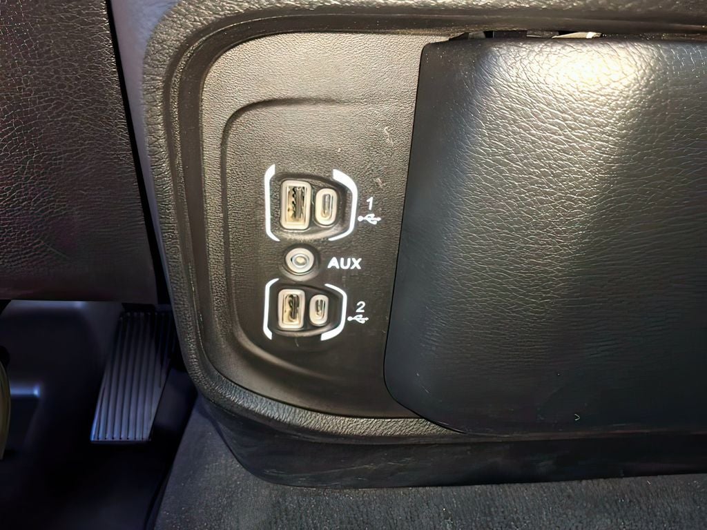 2022 RAM 1500 Big Horn Crew Cab 4x4 6'4' Box