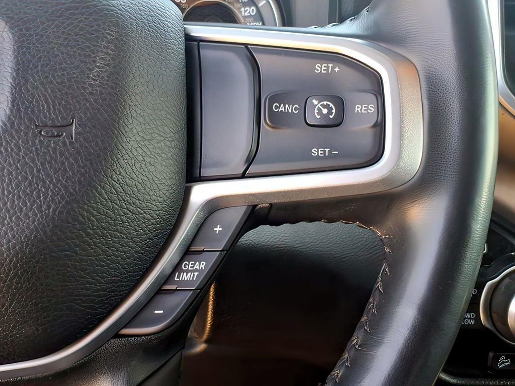 2022 RAM 1500 Big Horn Crew Cab 4x4 6'4' Box