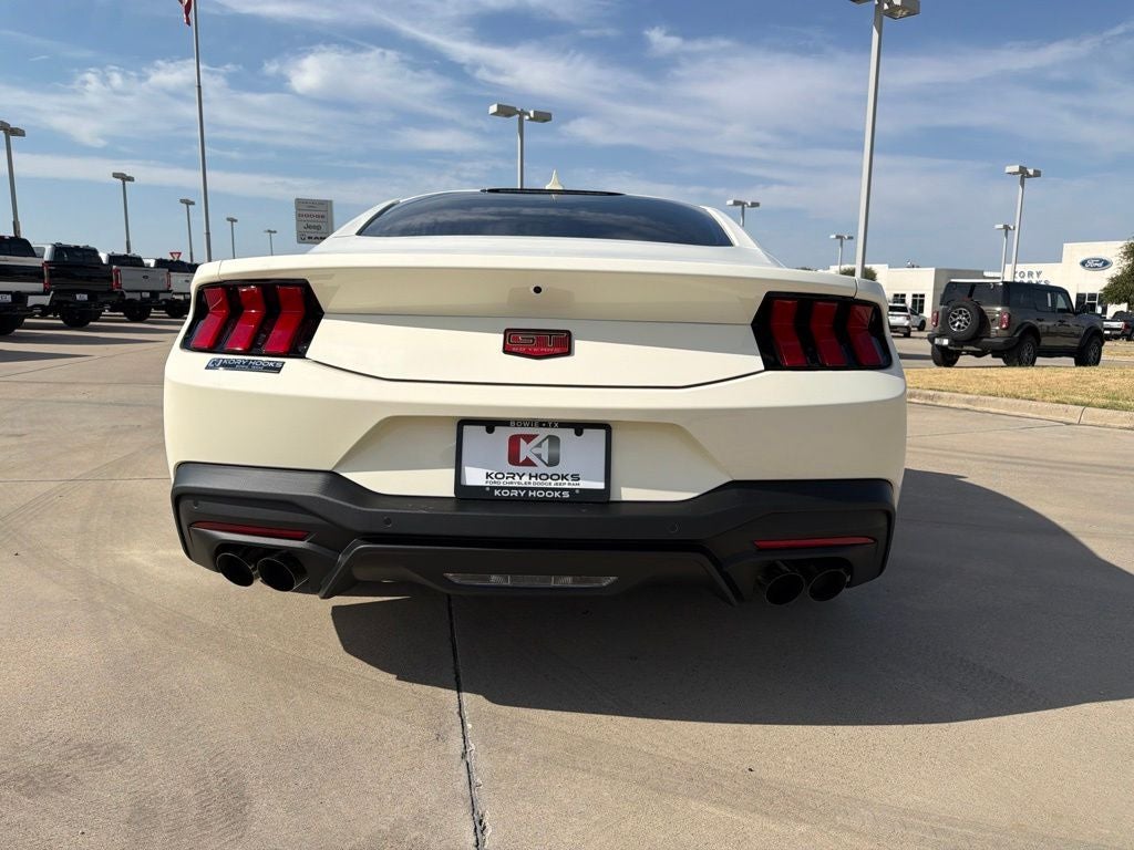 2025 Ford Mustang GT Premium Fastback