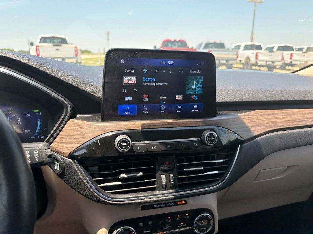 2020 Ford Escape Titanium Hybrid