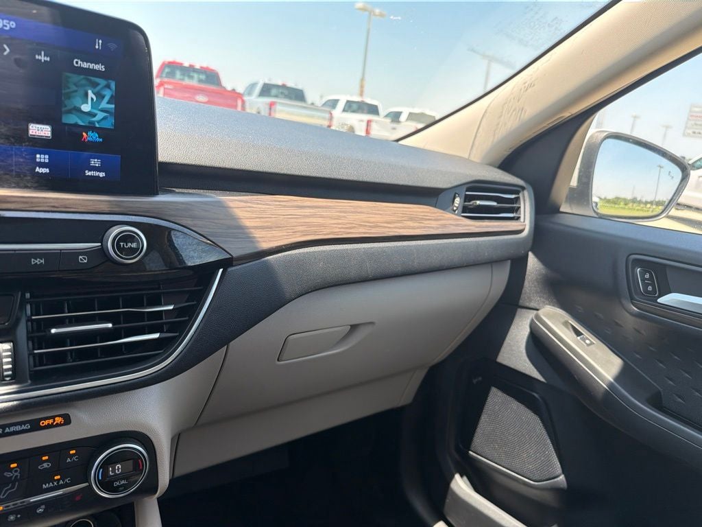 2020 Ford Escape Titanium Hybrid