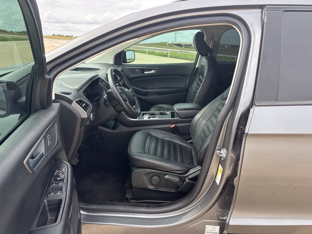 2022 Ford Edge SE
