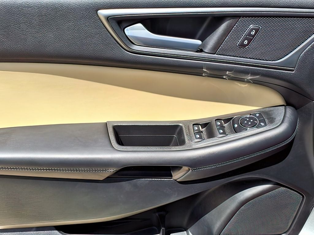 2023 Ford Edge SE
