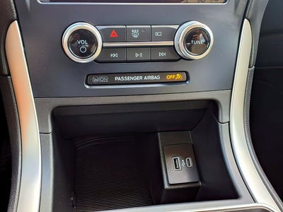 2023 Ford Edge SE
