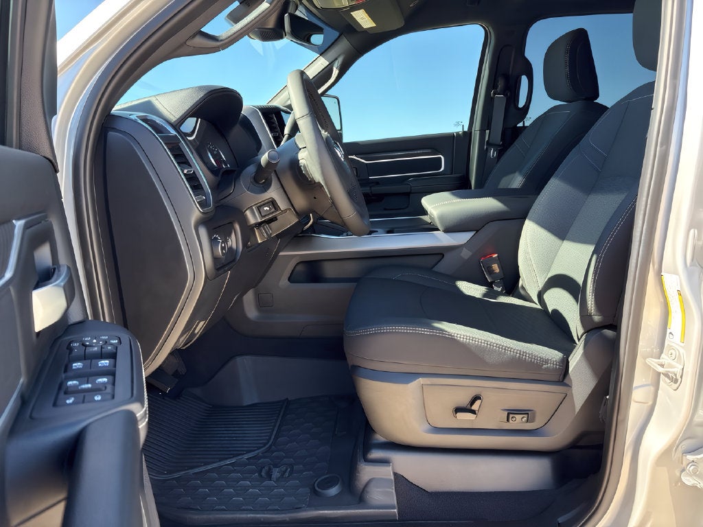 2025 RAM 2500 Lone Star Crew Cab 4x4 6'4' Box