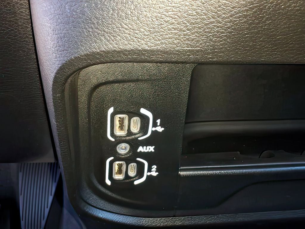 2024 RAM 3500 Big Horn Crew Cab 4x4 8' Box