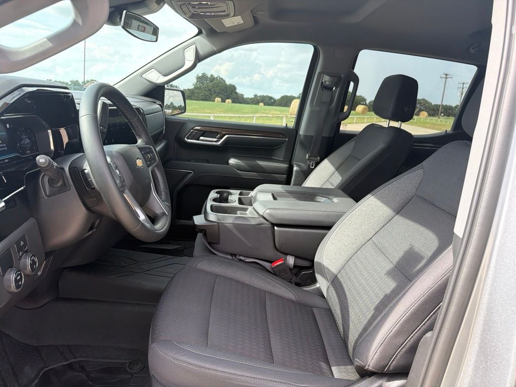 2023 Chevrolet Silverado 1500 2WD Crew Cab Short Bed LT