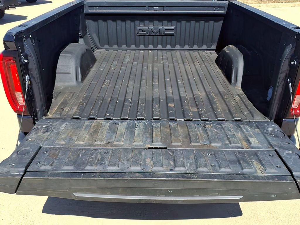 2022 GMC Sierra 1500 4WD Crew Cab Short Box SLT