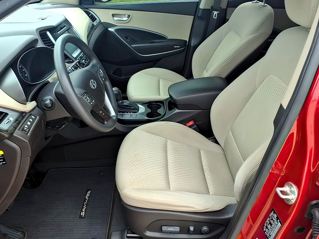 2017 Hyundai Santa Fe SE