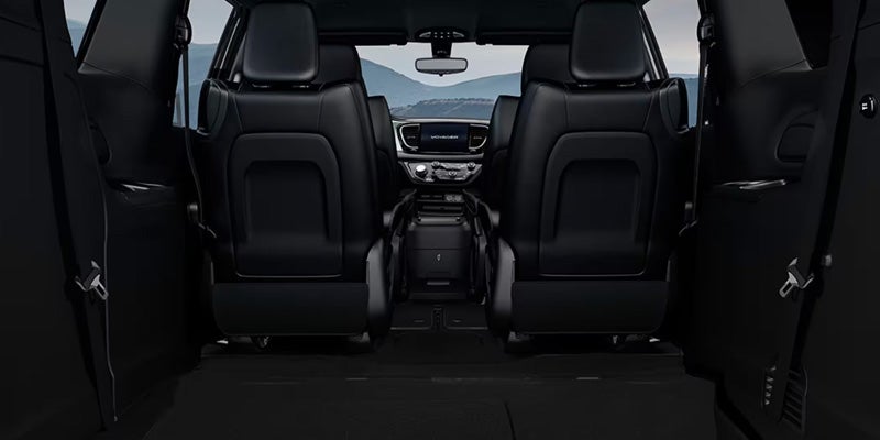 Chrysler Voyager rear cabin view